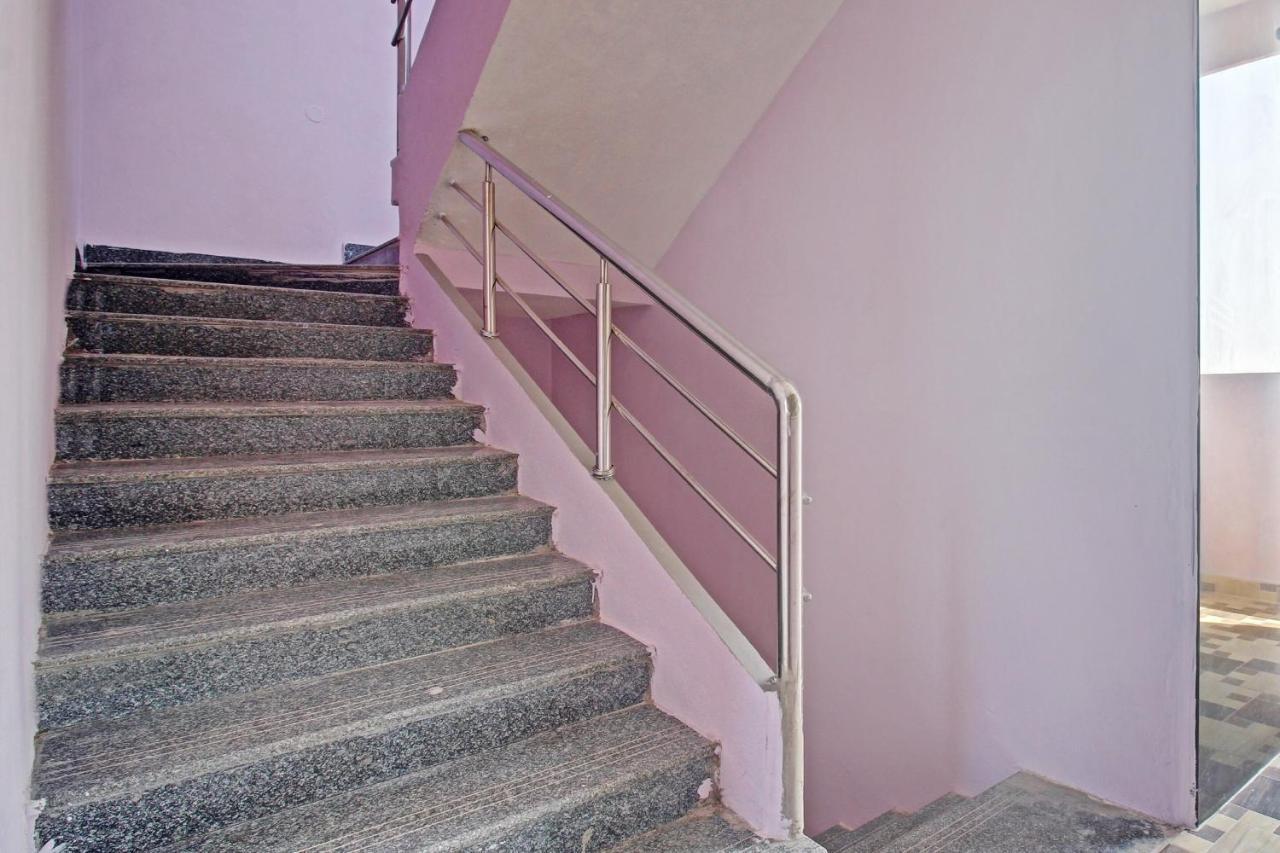 Super Hotel O Lakshmi Royal Inn Warangal Exterior photo