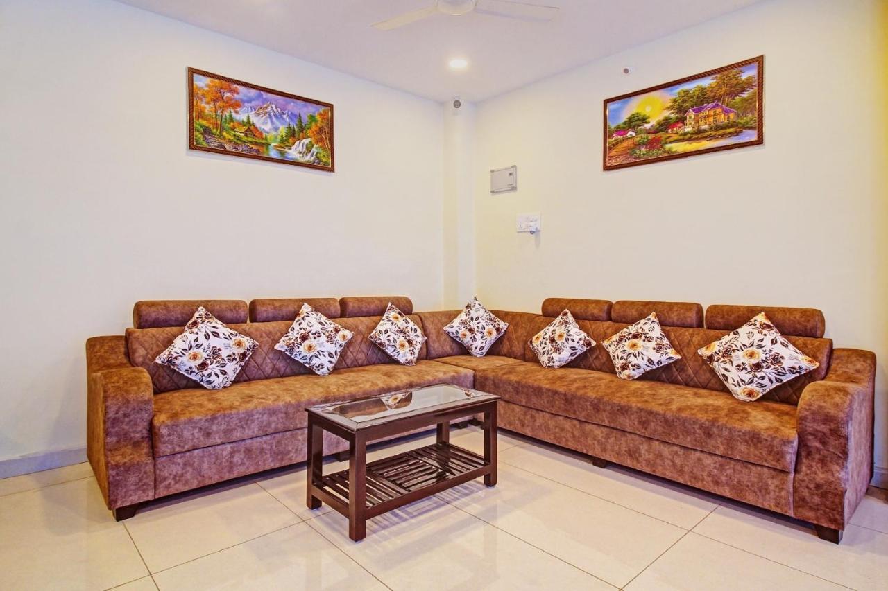 Super Hotel O Lakshmi Royal Inn Warangal Exterior photo