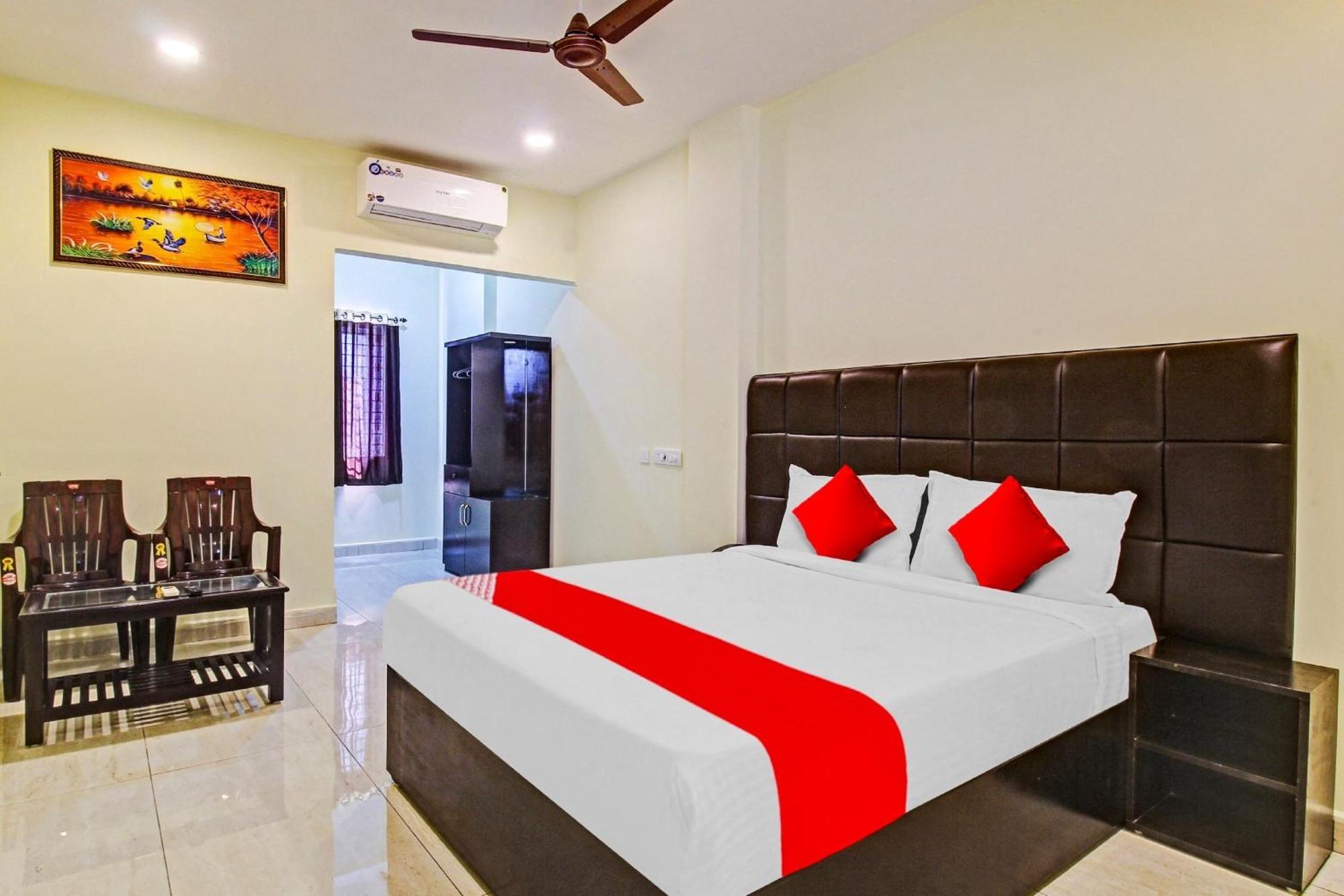 Super Hotel O Lakshmi Royal Inn Warangal Exterior photo
