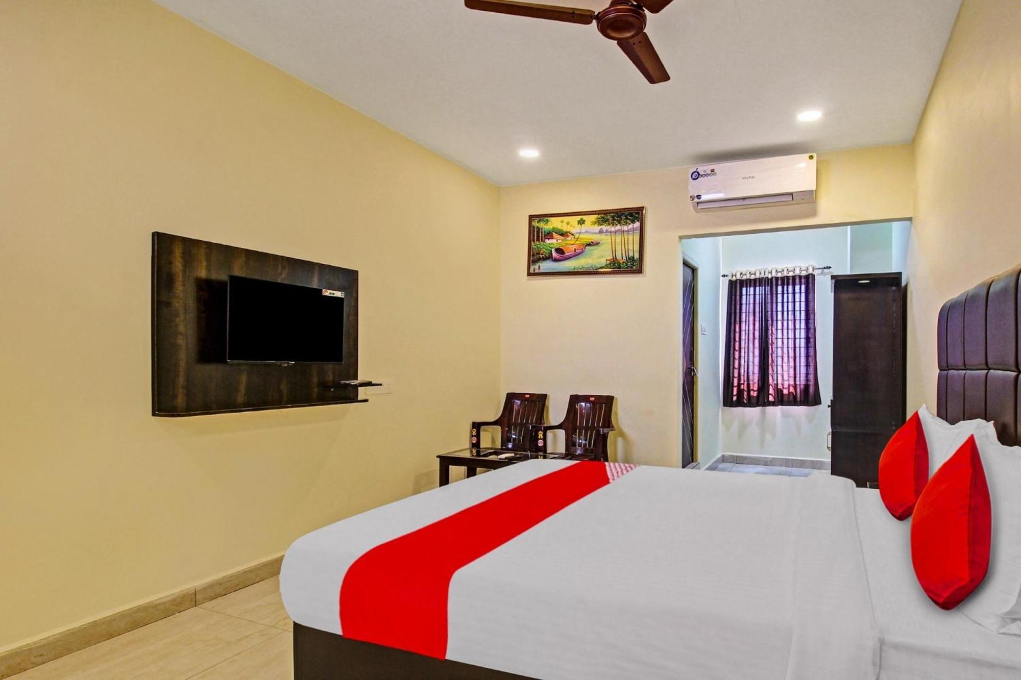 Super Hotel O Lakshmi Royal Inn Warangal Exterior photo